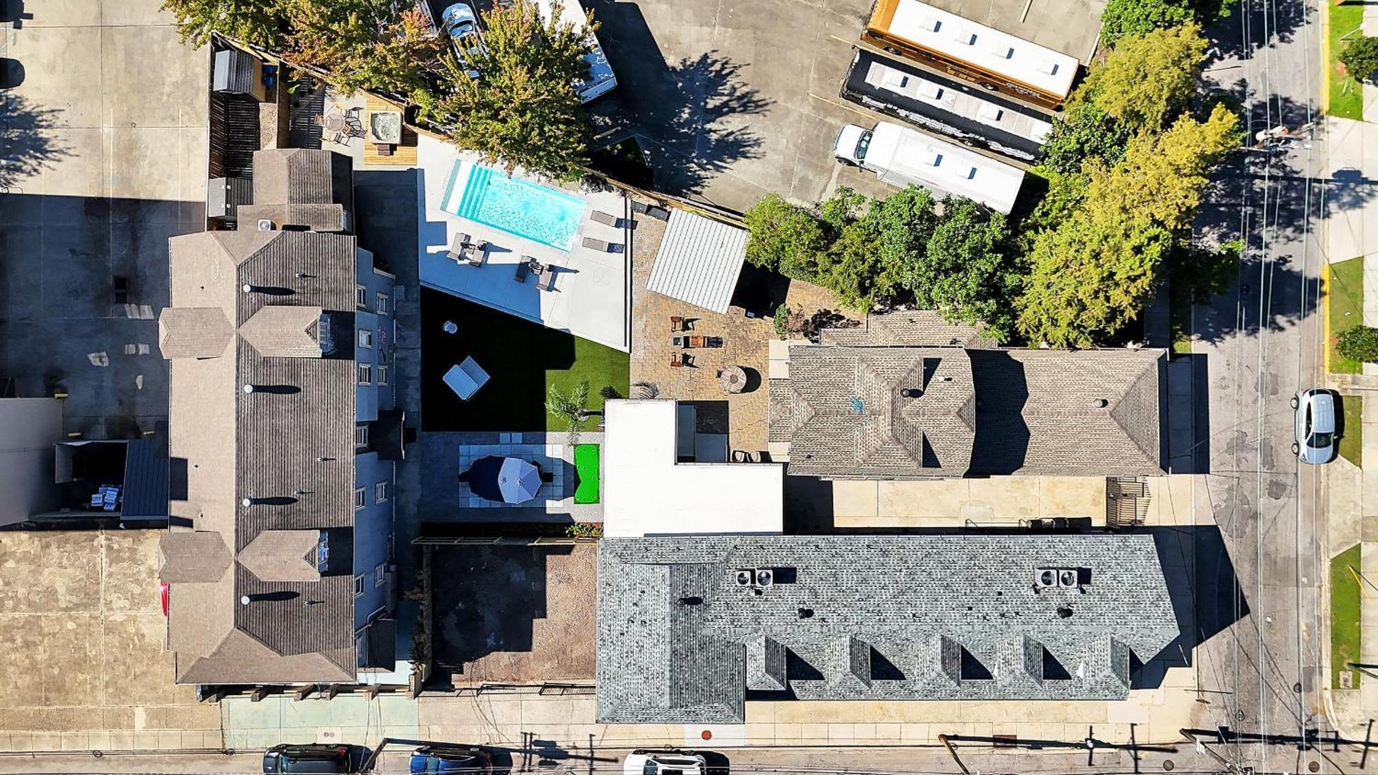 Mid-city Muse W Pool -spacious 5br Minutes To Fq