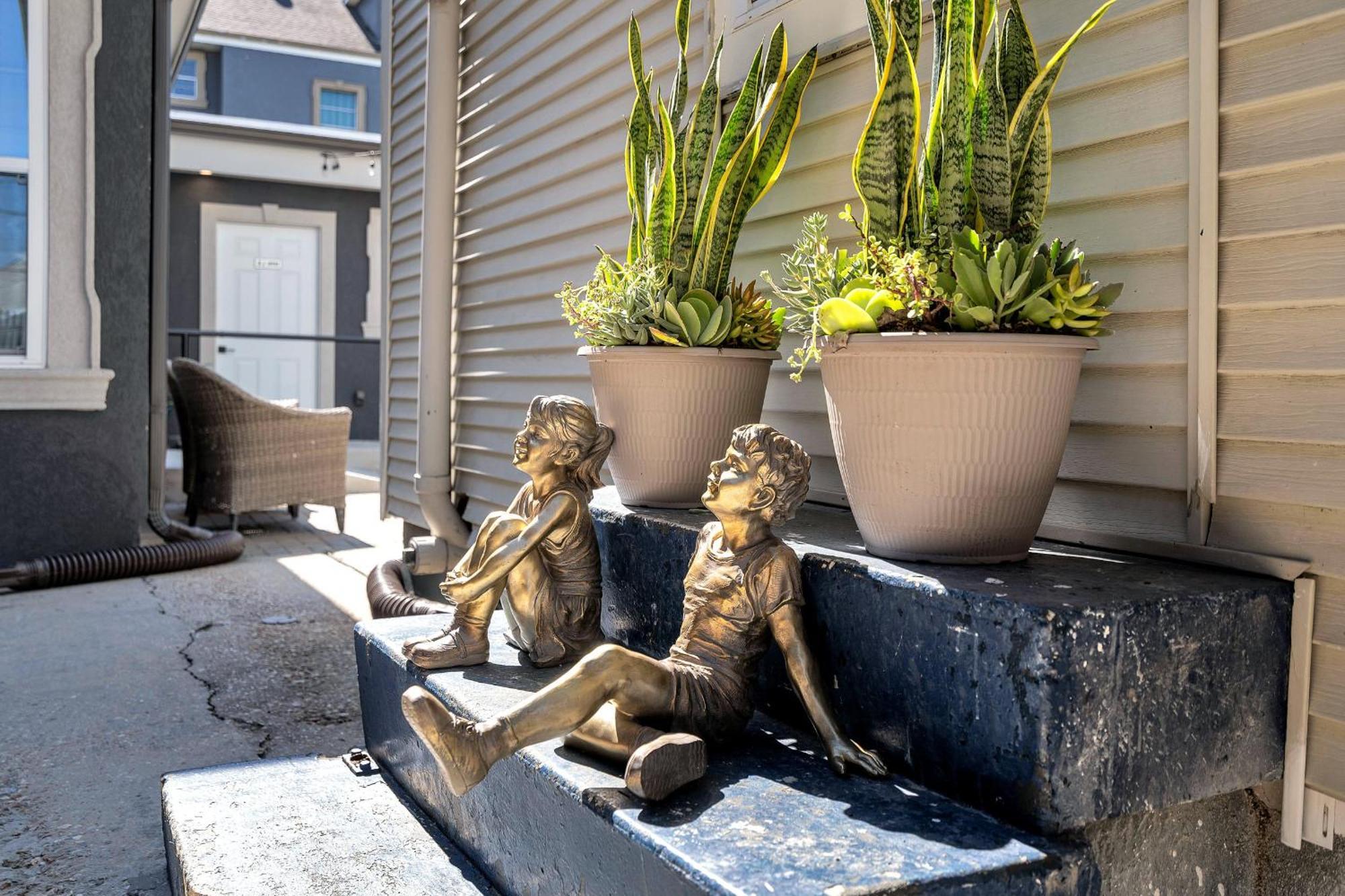 Hotel Mid-city Muse W Pool -spacious 5br Minutes To Fq *