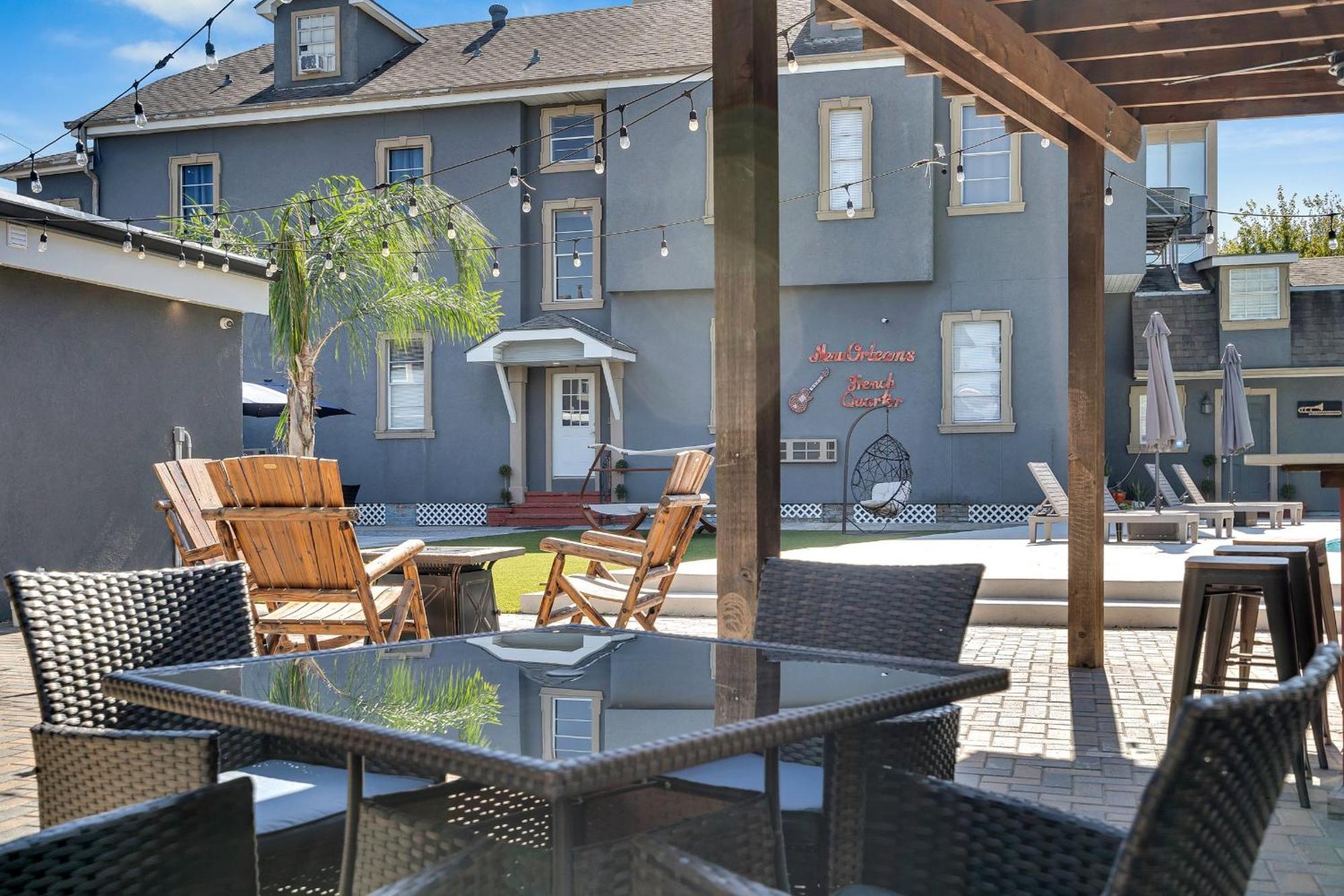 Hotel Mid-city Muse W Pool -spacious 5br Minutes To Fq
