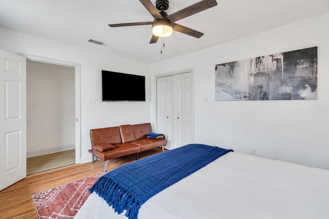 Hotel Mid-city Muse W Pool -spacious 5br Minutes To Fq *