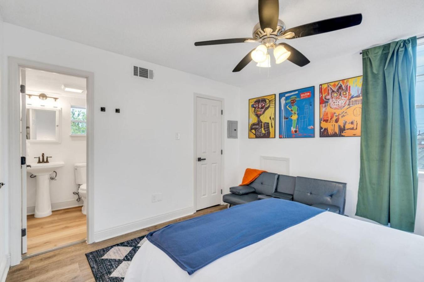 Mid-city Muse W Pool -spacious 5br Minutes To Fq Hotel